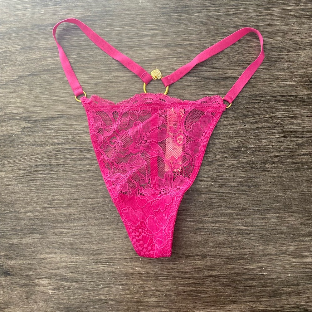 Victoria’s Secret V-String Panty